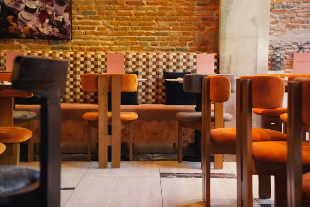 Chaises art deco Gruppomimo - Photographe Restaurant Toulouse | Alba